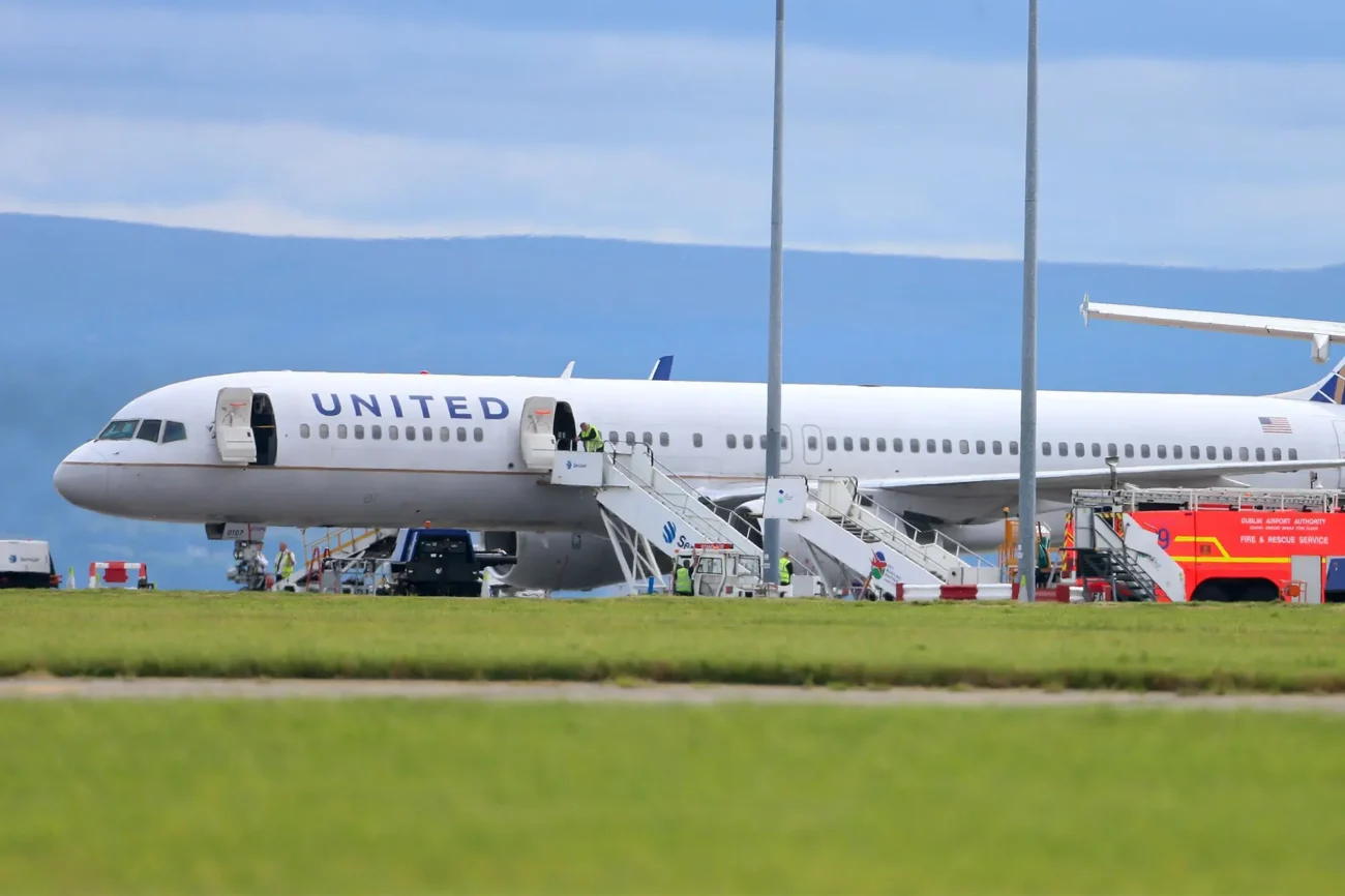 united airlines flight ua770 emergency diversion