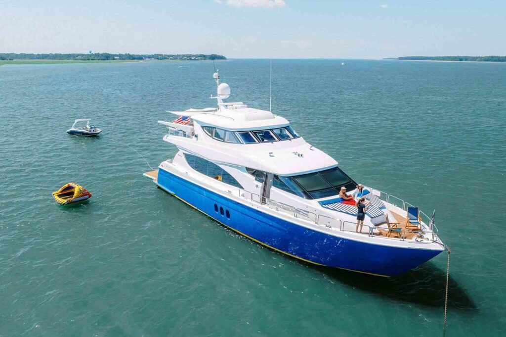 enjoy unique boat tours